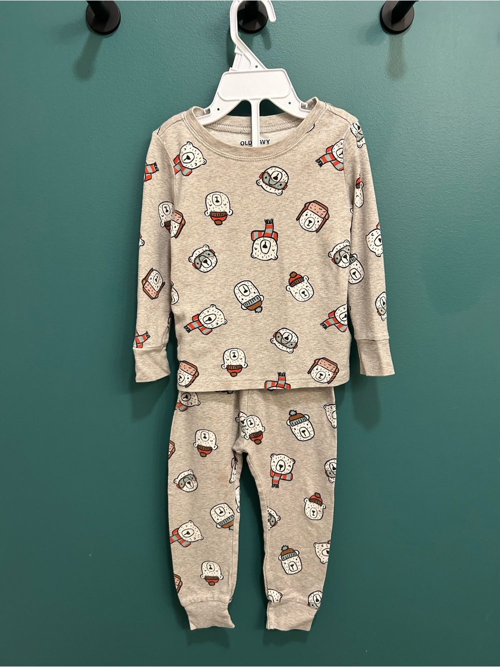 Winter Polar Bear Print Pajama Set